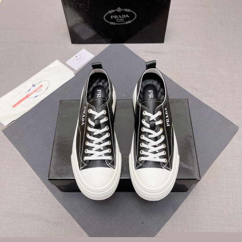Pra*a casual shoes